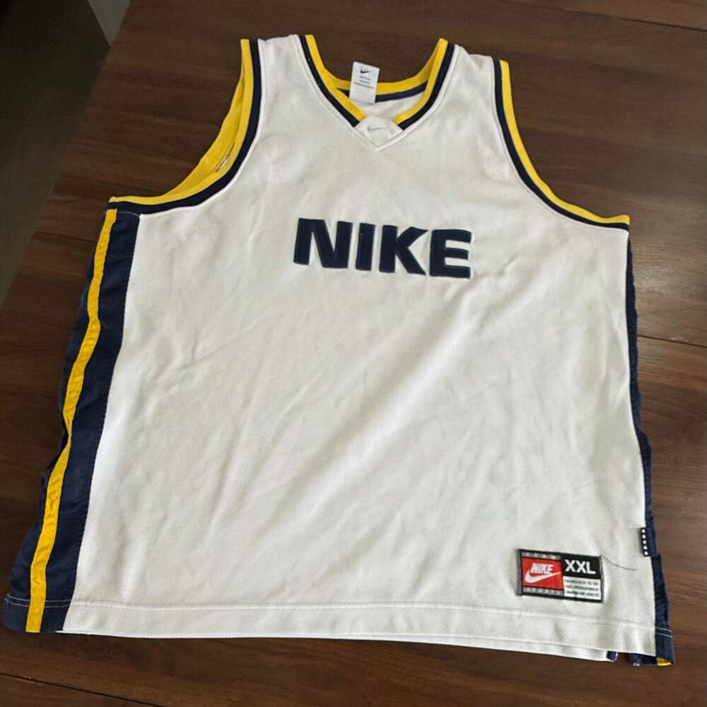 Vintage 90s Nike Team Basketball Jersey Men's White